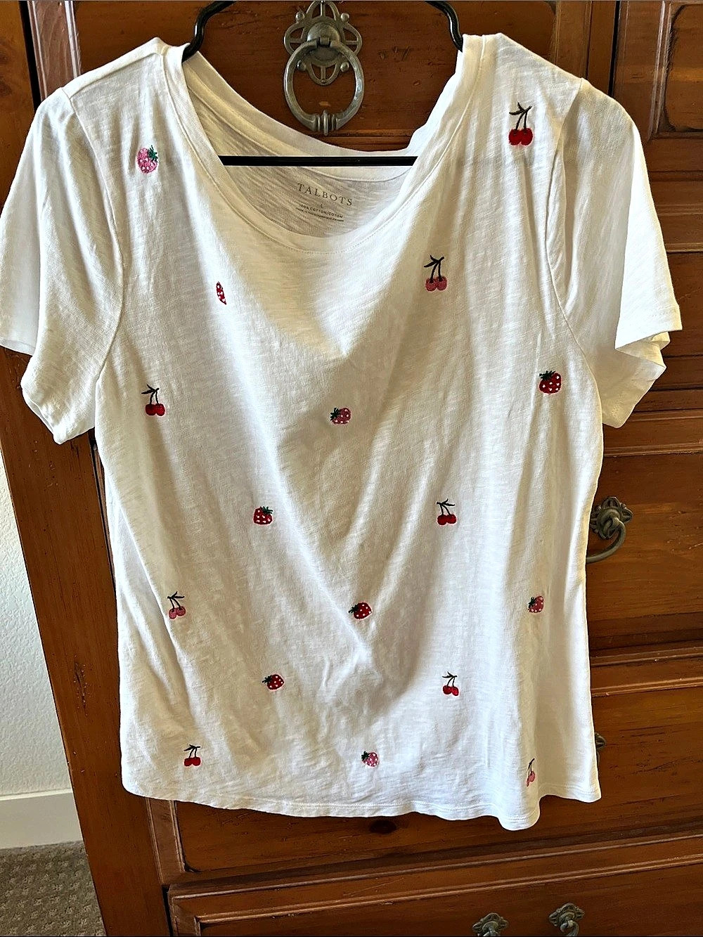 Talbots Embroidered Fruit White Cotton Tee Size Large NWOT